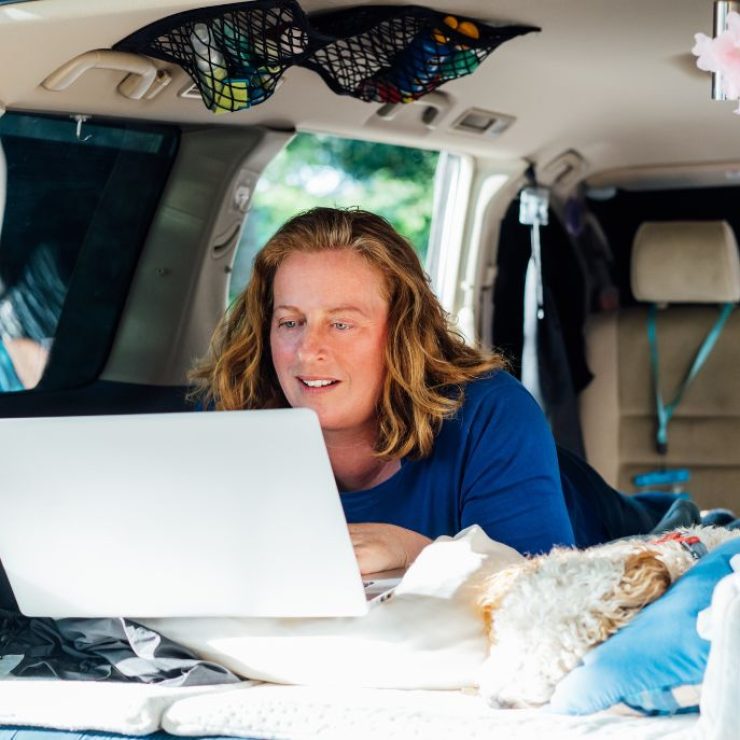 How To Make Money On Your Big Lap: Guide To Working On The Road