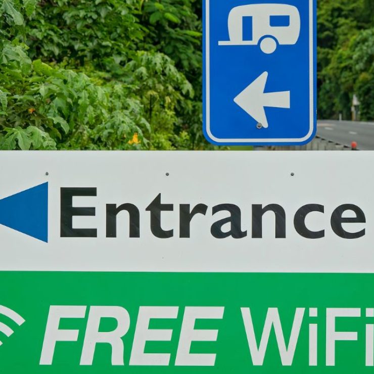 Everything You Need To Know About Staying Connected During Your Australian Roadtrip: Your Guide To Big Lap Internet & Phone Service