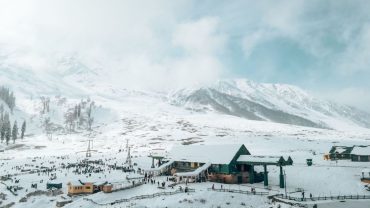 7 Incredible Snowy Mountains Experiences To Have On Your Big Lap